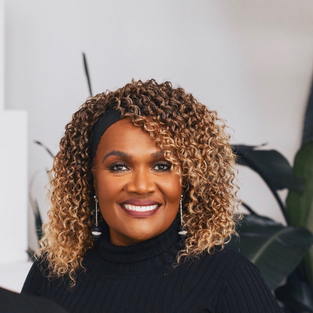 Meet your Posher, Cynthia